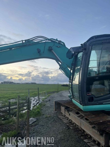 2014 Kobelco sk140srlc-3 gravemaskin Hk feste s60 Engcon tiltrotator 3 skuffer Sentralsmøring - Экскаватор: фото 4 2014 Kobelco sk140srlc-3 gravemaskin Hk feste s60 Engcon tiltrotator 3 skuffer Sentralsmøring - Экскаватор: фото 4