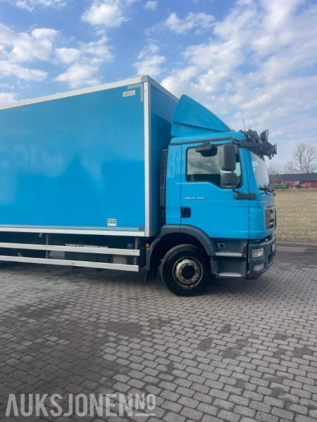 2014 MAN TGM lastebil/skapbil - Full sideåpning - Plass til 18 paller 2014 MAN TGM lastebil, blå, med 385 000 km - Грузовик с закрытым кузовом: фото 2 2014 MAN TGM lastebil/skapbil - Full sideåpning - Plass til 18 paller 2014 MAN TGM lastebil, blå, med 385 000 km - Грузовик с закрытым кузовом: фото 2