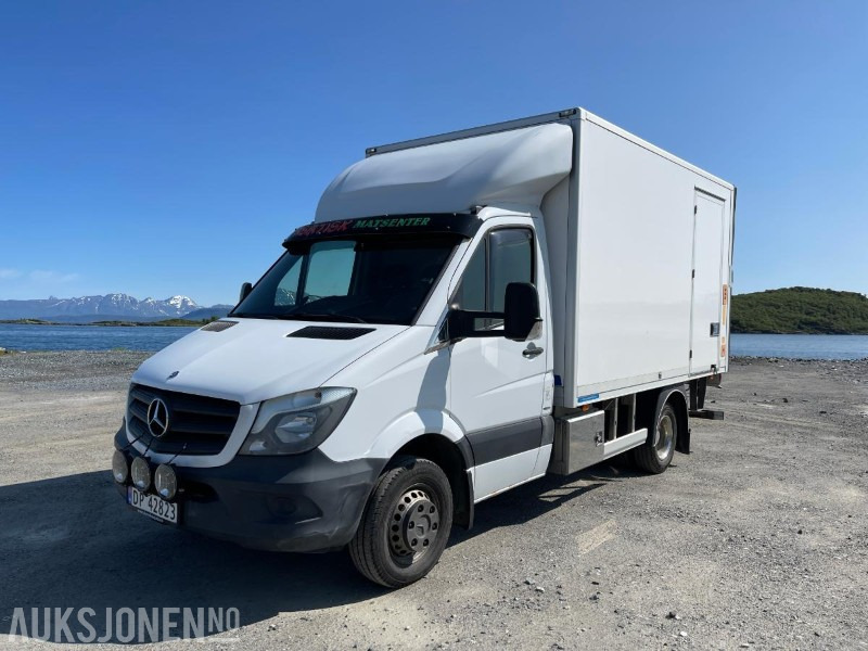 2014 Mercedes-Benz 516 Bluetec Sprinter Automat, kun 157716 km, SKAB påbygg, og 750 kg Zepro bakløft - Грузовик с закрытым кузовом: фото 1 2014 Mercedes-Benz 516 Bluetec Sprinter Automat, kun 157716 km, SKAB påbygg, og 750 kg Zepro bakløft - Грузовик с закрытым кузовом: фото 1