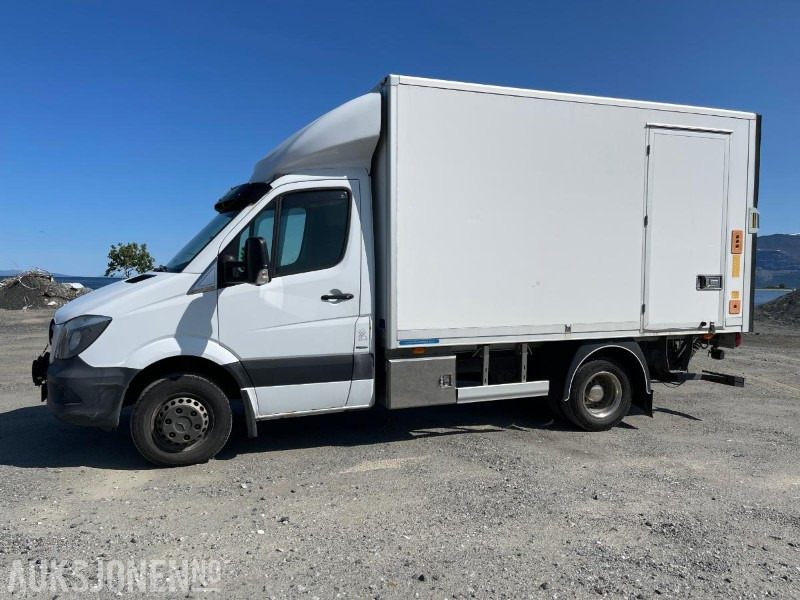2014 Mercedes-Benz 516 Bluetec Sprinter Automat, kun 157716 km, SKAB påbygg, og 750 kg Zepro bakløft - Грузовик с закрытым кузовом: фото 2 2014 Mercedes-Benz 516 Bluetec Sprinter Automat, kun 157716 km, SKAB påbygg, og 750 kg Zepro bakløft - Грузовик с закрытым кузовом: фото 2