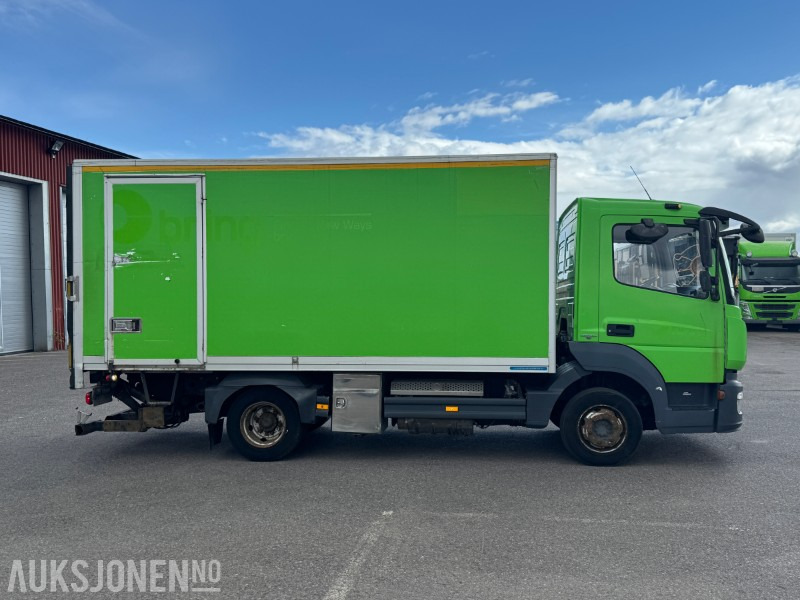 2015 Mercedes-Benz ATEGO - Skapbil med løftelem - Lett lastebil - Грузовик с закрытым кузовом: фото 3 2015 Mercedes-Benz ATEGO - Skapbil med løftelem - Lett lastebil - Грузовик с закрытым кузовом: фото 3