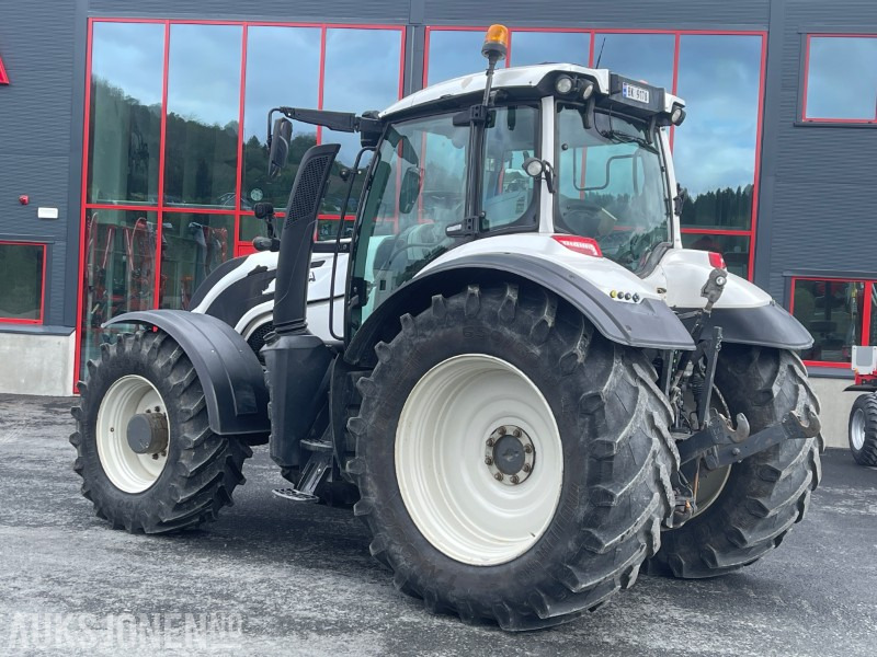 2015 Valtra T214D Versu Direct - Front Hydr. - EU OK 2027 - 50 km/t - Трактор: фото 4 2015 Valtra T214D Versu Direct - Front Hydr. - EU OK 2027 - 50 km/t - Трактор: фото 4