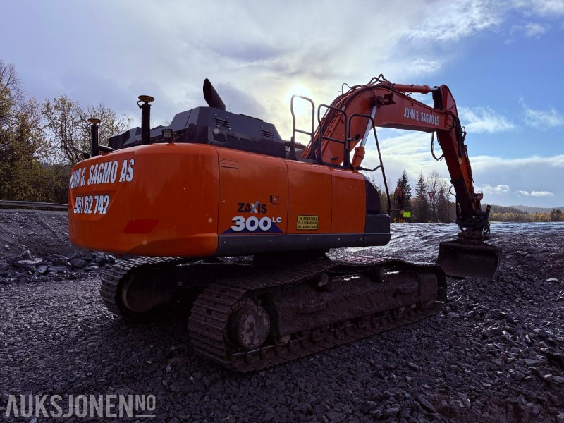 2016 Hitachi ZX300LC-6 Beltegraver - Sentralsmøring, GPS, Tilt og 2 skuffer - Экскаватор: фото 3 2016 Hitachi ZX300LC-6 Beltegraver - Sentralsmøring, GPS, Tilt og 2 skuffer - Экскаватор: фото 3