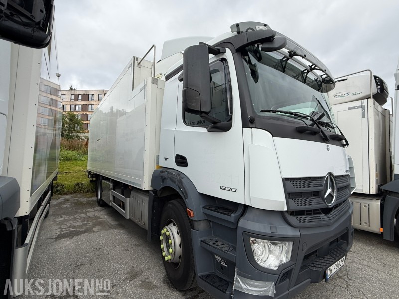 2016 Mercedes-Benz Antos 1830 4X2 Thermo - Bakløft - Lav KM - 75645KM - Грузовик с закрытым кузовом: фото 2 2016 Mercedes-Benz Antos 1830 4X2 Thermo - Bakløft - Lav KM - 75645KM - Грузовик с закрытым кузовом: фото 2