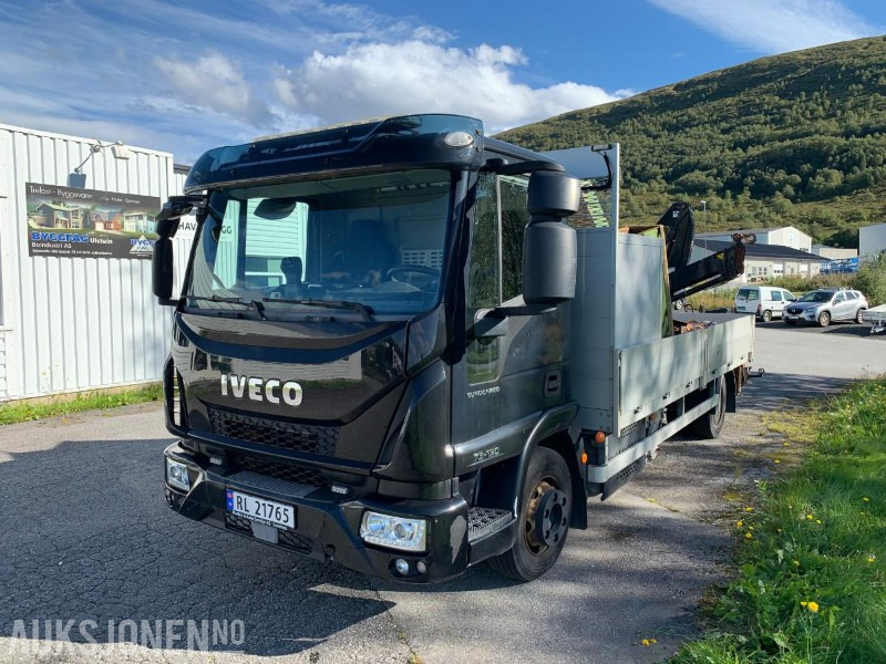 2017 Iveco Eurocargo kranbil automat ryggekamera HIAB XS 055 kran - Автоманипулятор: фото 1 2017 Iveco Eurocargo kranbil automat ryggekamera HIAB XS 055 kran - Автоманипулятор: фото 1