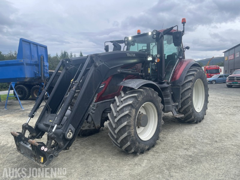 2020 Valtra T254 Versu Traktor med frontlaster landbruksdekk/vinterdekk, 50 km/t Eu-godkjent til 26 - Трактор: фото 1 2020 Valtra T254 Versu Traktor med frontlaster landbruksdekk/vinterdekk, 50 km/t Eu-godkjent til 26 - Трактор: фото 1