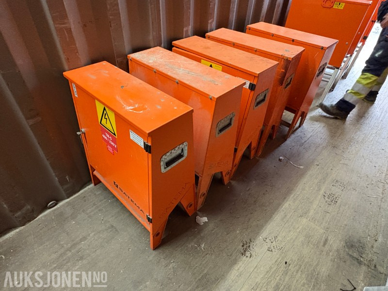 2022 Byggestrømskap Satema 63A 400/230V - 3 stk - Строительное оборудование: фото 1 2022 Byggestrømskap Satema 63A 400/230V - 3 stk - Строительное оборудование: фото 1
