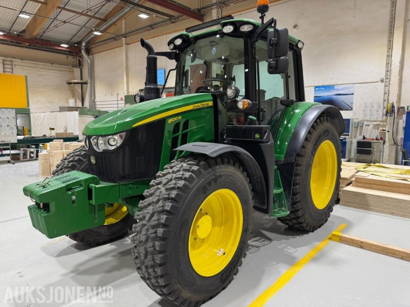 2023 John Deere 6100M TRAKTOR MED 2 SETT HJUL, KUN 1543 TIMER - Трактор: фото 1 2023 John Deere 6100M TRAKTOR MED 2 SETT HJUL, KUN 1543 TIMER - Трактор: фото 1