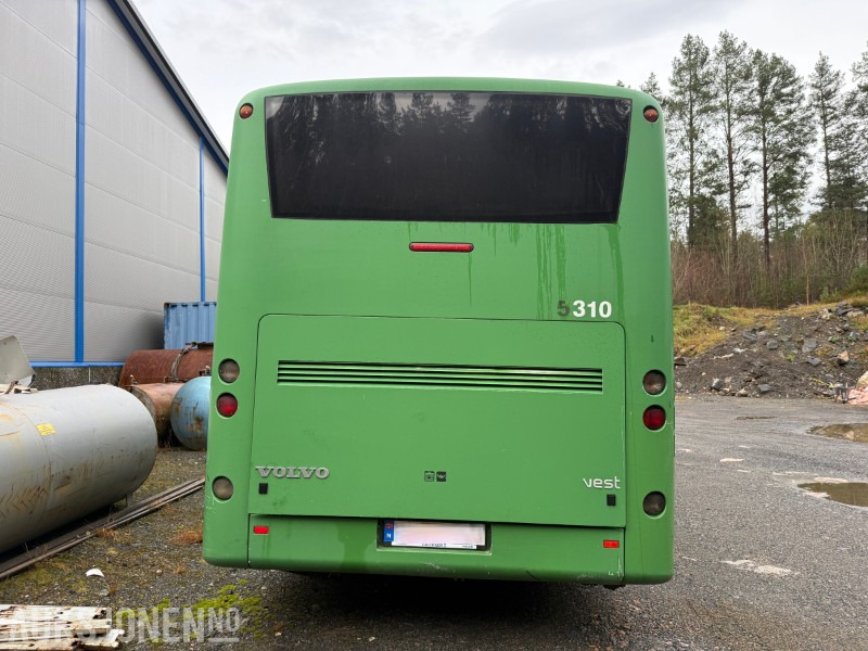 2006 Volvo B12B 4X2 - Campingbuss - Festivalbuss - Handicapheis - Solcelleanlegg - Автобус: фото 3 2006 Volvo B12B 4X2 - Campingbuss - Festivalbuss - Handicapheis - Solcelleanlegg - Автобус: фото 3