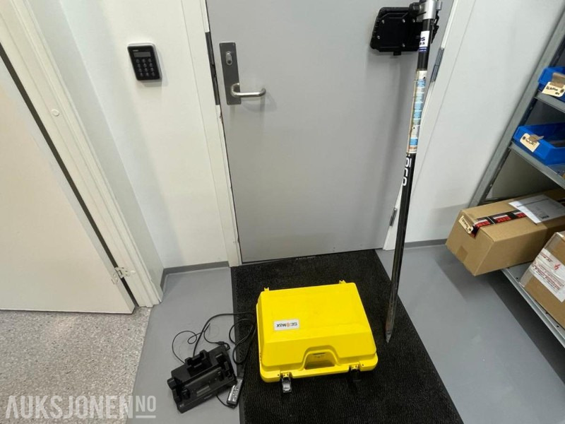 GEOMAX ZENITH40 GNSS SMART ANTENNE MED PANASONIC FELT-PC - Строительное оборудование: фото 1 GEOMAX ZENITH40 GNSS SMART ANTENNE MED PANASONIC FELT-PC - Строительное оборудование: фото 1