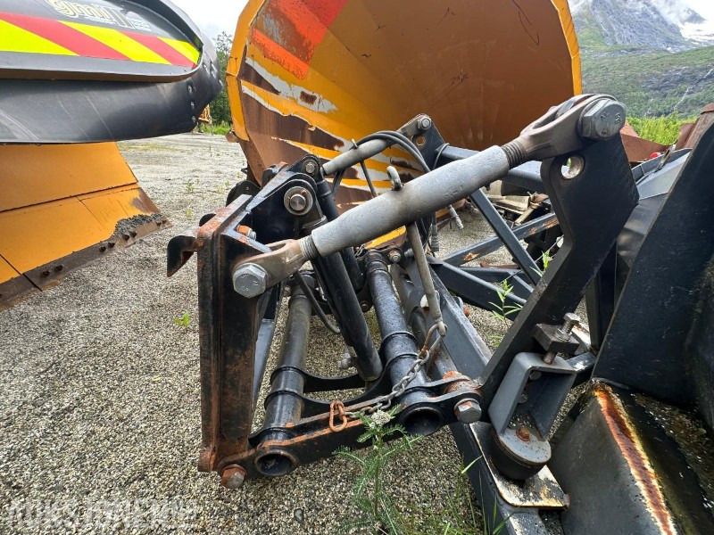 2014 Øveraasen Høyfjellsplog / Diagonalplog - DEH-285 D - Med paralellogram og hydraulisk løft - Грузовик: фото 5 2014 Øveraasen Høyfjellsplog / Diagonalplog - DEH-285 D - Med paralellogram og hydraulisk løft - Грузовик: фото 5