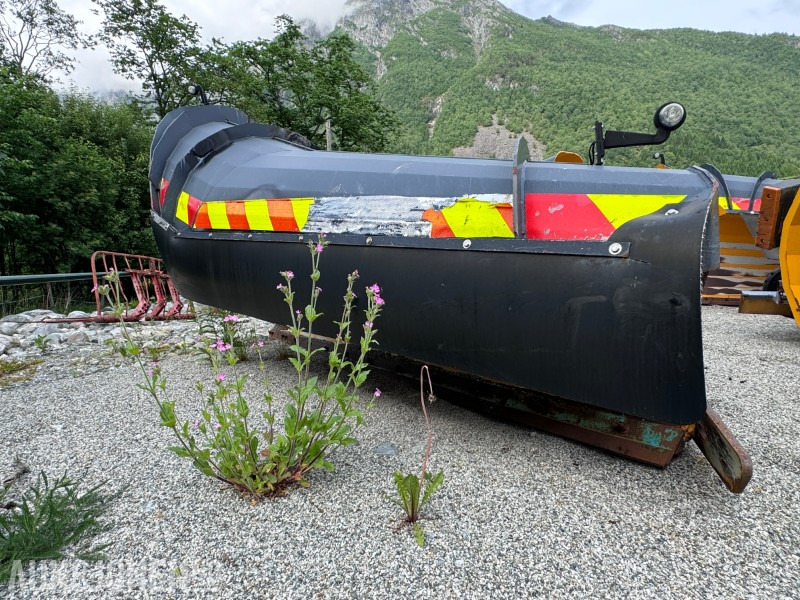 2014 Øveraasen Høyfjellsplog / Diagonalplog med paralellogram og hydralisk løft - DEH-285 D - Грузовик: фото 4 2014 Øveraasen Høyfjellsplog / Diagonalplog med paralellogram og hydralisk løft - DEH-285 D - Грузовик: фото 4