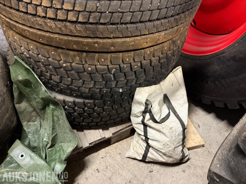 7 stk. Lastebildekk 315/65X22,5 og 385/65X22,5 - Грузовик: фото 1 7 stk. Lastebildekk 315/65X22,5 og 385/65X22,5 - Грузовик: фото 1