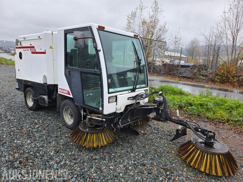 Bucher citycat 2000 feiebil reperasjonsobjekt - Коммунальная/ Специальная техника: фото 2 Bucher citycat 2000 feiebil reperasjonsobjekt - Коммунальная/ Специальная техника: фото 2