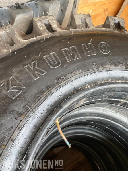 Kumho komplett sett dekk til hjulgraver. - Строительное оборудование: фото 4 Kumho komplett sett dekk til hjulgraver. - Строительное оборудование: фото 4