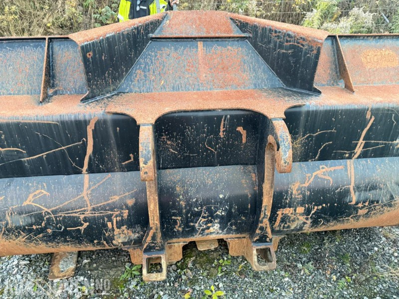 1900 Skuffe m/Cat kopling - Навесное оборудование для Строительной техники: фото 2 1900 Skuffe m/Cat kopling - Навесное оборудование для Строительной техники: фото 2