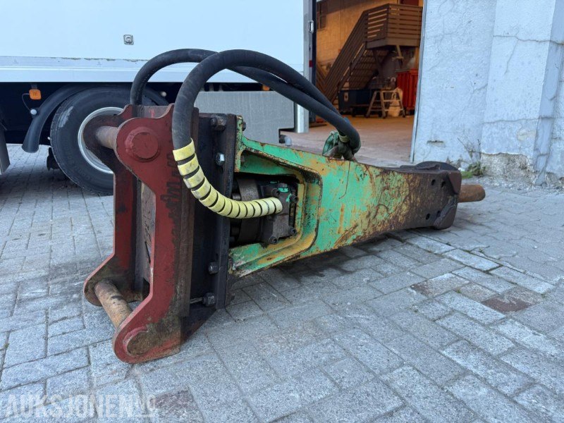 1996 Montabert pigghammer. - Навесное оборудование для Строительной техники: фото 4 1996 Montabert pigghammer. - Навесное оборудование для Строительной техники: фото 4