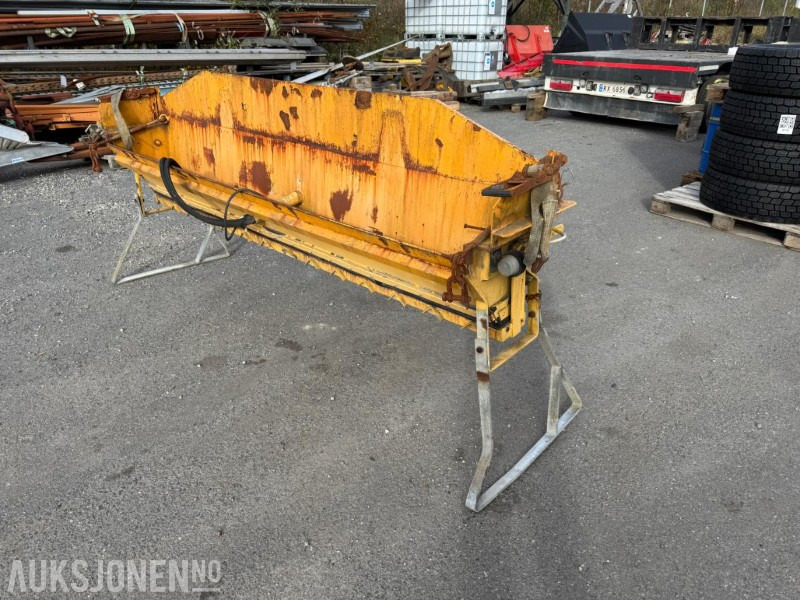 1997 Falköping B-2HU spreder - Навесное оборудование для Строительной техники: фото 1 1997 Falköping B-2HU spreder - Навесное оборудование для Строительной техники: фото 1