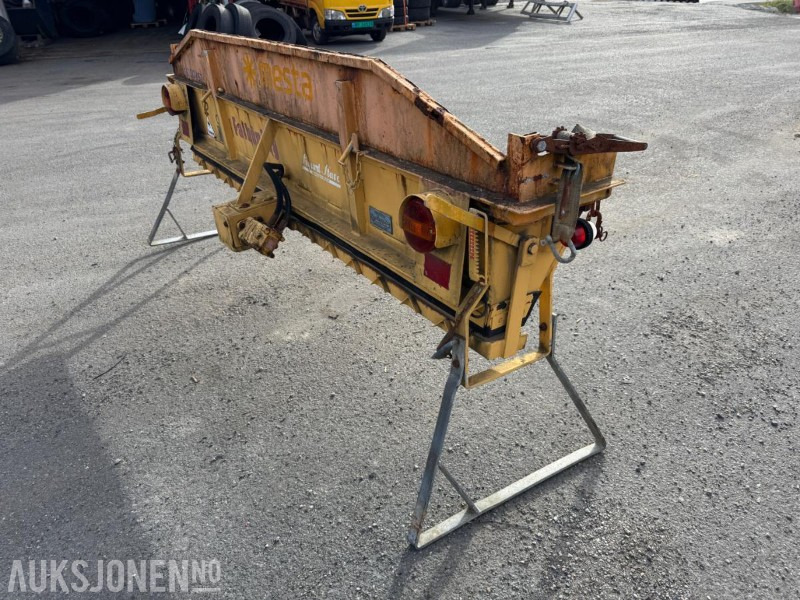 1997 Falköping B-2HU spreder - Навесное оборудование для Строительной техники: фото 4 1997 Falköping B-2HU spreder - Навесное оборудование для Строительной техники: фото 4