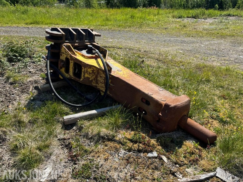 2004 Atlas Copco HB3000 pigghammer - Навесное оборудование для Строительной техники: фото 1 2004 Atlas Copco HB3000 pigghammer - Навесное оборудование для Строительной техники: фото 1