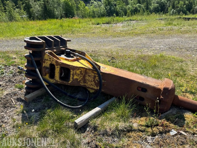 2004 Atlas Copco HB3000 pigghammer - Навесное оборудование для Строительной техники: фото 2 2004 Atlas Copco HB3000 pigghammer - Навесное оборудование для Строительной техники: фото 2