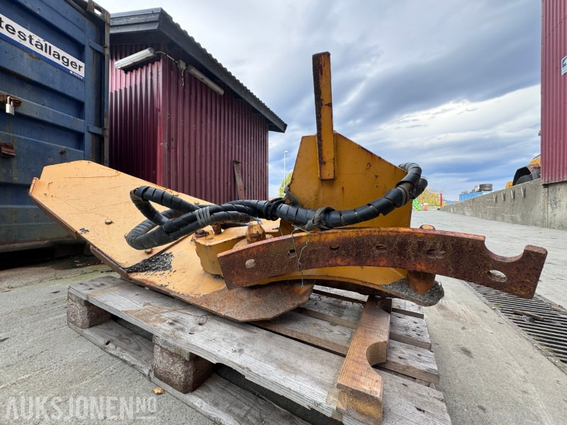 2007 Vammas Hydraulisk kantvinge - Stått på CAT 140 veghøvel - Навесное оборудование для Строительной техники: фото 4 2007 Vammas Hydraulisk kantvinge - Stått på CAT 140 veghøvel - Навесное оборудование для Строительной техники: фото 4