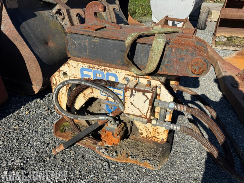 Furukawa vibroplate for gravemaskin med KM20 feste - Навесное оборудование для Строительной техники: фото 3 Furukawa vibroplate for gravemaskin med KM20 feste - Навесное оборудование для Строительной техники: фото 3