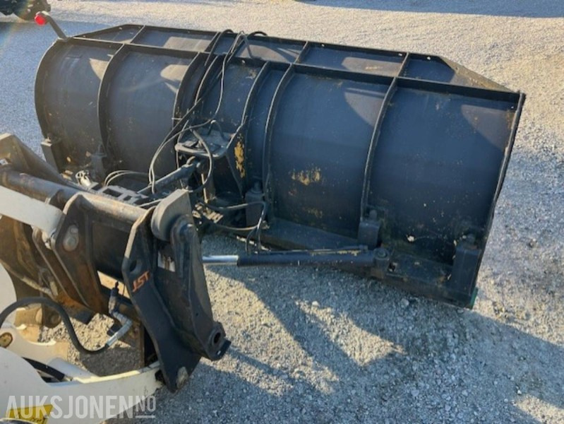 STIANSEN & ØYA KOMMUNALBLADET, DIAGONALSKJÆR / PLOG 3M - Навесное оборудование для Строительной техники: фото 4 STIANSEN & ØYA KOMMUNALBLADET, DIAGONALSKJÆR / PLOG 3M - Навесное оборудование для Строительной техники: фото 4