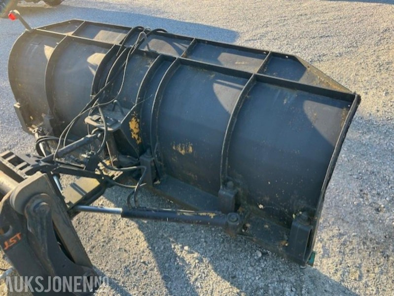 STIANSEN & ØYA KOMMUNALBLADET, DIAGONALSKJÆR / PLOG 3M - Навесное оборудование для Строительной техники: фото 5 STIANSEN & ØYA KOMMUNALBLADET, DIAGONALSKJÆR / PLOG 3M - Навесное оборудование для Строительной техники: фото 5