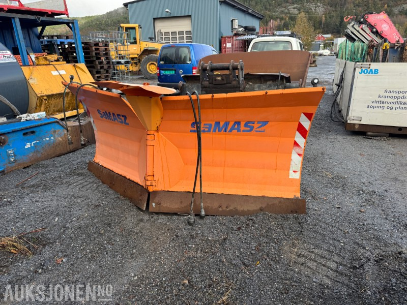 SaMASZ Olimp 300 – Hydraulisk V-plog – 3,0 meter – Volvo-feste - Навесное оборудование для Строительной техники: фото 1 SaMASZ Olimp 300 – Hydraulisk V-plog – 3,0 meter – Volvo-feste - Навесное оборудование для Строительной техники: фото 1