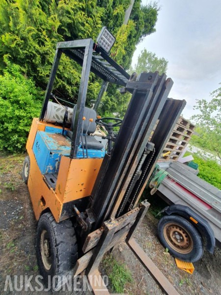 1975 YALE 1600 KG GASSDREVET GAFFELTRUCK - Погрузочно-разгрузочная техника: фото 4 1975 YALE 1600 KG GASSDREVET GAFFELTRUCK - Погрузочно-разгрузочная техника: фото 4