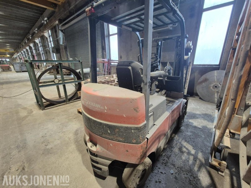 2004 Toyota 7FBMF30, elektrisk gaffeltruck, repobjekt - Погрузочно-разгрузочная техника: фото 5 2004 Toyota 7FBMF30, elektrisk gaffeltruck, repobjekt - Погрузочно-разгрузочная техника: фото 5