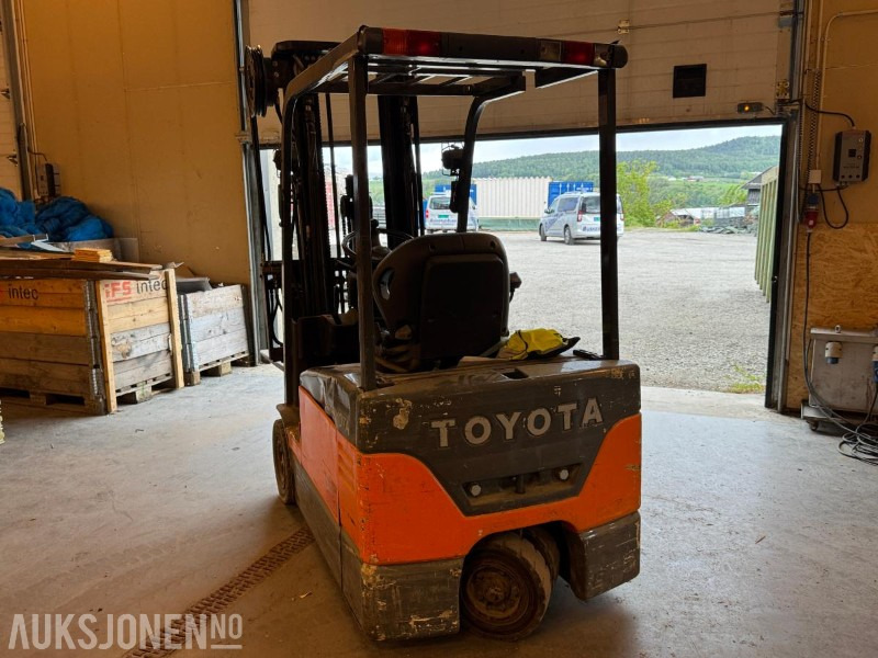 2005 Toyota 7FBEF15 gaffeltruck / 5 meter løftehøyde - Погрузочно-разгрузочная техника: фото 3 2005 Toyota 7FBEF15 gaffeltruck / 5 meter løftehøyde - Погрузочно-разгрузочная техника: фото 3