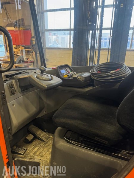 2010 Skyvemastertruck - BT RRE200ECC servicer fulgt Varmeapp Kamera - Погрузочно-разгрузочная техника: фото 5 2010 Skyvemastertruck - BT RRE200ECC servicer fulgt Varmeapp Kamera - Погрузочно-разгрузочная техника: фото 5