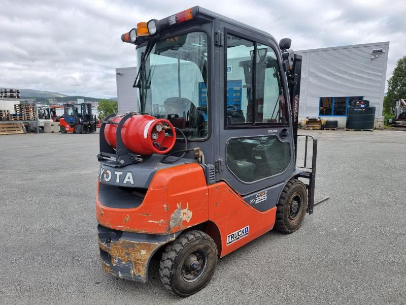2010 Toyota 2010 Toyota 02-8FGF25 - 2,5 tonns propantruck - 4,7 m løftehøyde - Погрузочно-разгрузочная техника: фото 3 2010 Toyota 2010 Toyota 02-8FGF25 - 2,5 tonns propantruck - 4,7 m løftehøyde - Погрузочно-разгрузочная техника: фото 3