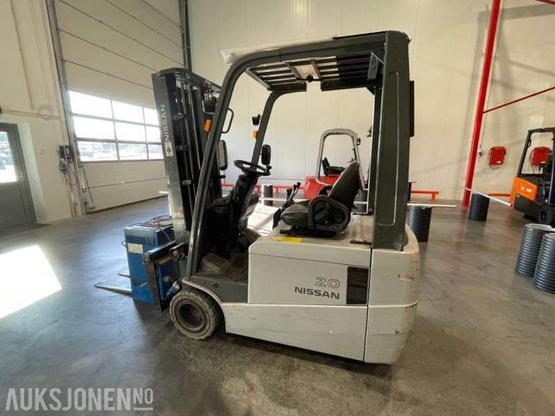 2011 NISSAN G1N120Q ELEKTRISK GAFFELTRUCK - MED LADER - LØFTEHØYDE: 3,3 M. - NYE SLANGER - 1496 TIMER. - Погрузочно-разгрузочная техника: фото 3 2011 NISSAN G1N120Q ELEKTRISK GAFFELTRUCK - MED LADER - LØFTEHØYDE: 3,3 M. - NYE SLANGER - 1496 TIMER. - Погрузочно-разгрузочная техника: фото 3