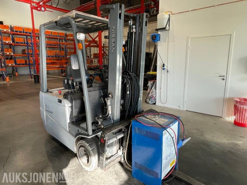 2011 NISSAN G1N120Q ELEKTRISK GAFFELTRUCK - MED LADER - LØFTEHØYDE: 3,3 M. - NYE SLANGER - 1496 TIMER. - Погрузочно-разгрузочная техника: фото 4 2011 NISSAN G1N120Q ELEKTRISK GAFFELTRUCK - MED LADER - LØFTEHØYDE: 3,3 M. - NYE SLANGER - 1496 TIMER. - Погрузочно-разгрузочная техника: фото 4