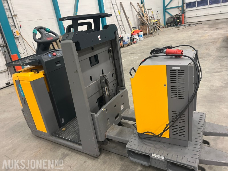 2017 Jungheinrich ECE 310 HP - Погрузочно-разгрузочная техника: фото 3 2017 Jungheinrich ECE 310 HP - Погрузочно-разгрузочная техника: фото 3