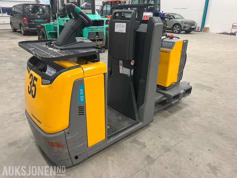 2017 Jungheinrich ECE 310 HP - Погрузочно-разгрузочная техника: фото 1 2017 Jungheinrich ECE 310 HP - Погрузочно-разгрузочная техника: фото 1