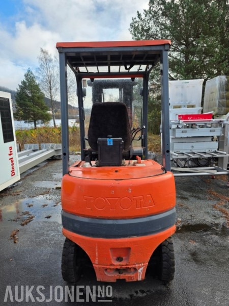 Toyota truck 1600 kg defekt batteri - Погрузочно-разгрузочная техника: фото 5 Toyota truck 1600 kg defekt batteri - Погрузочно-разгрузочная техника: фото 5