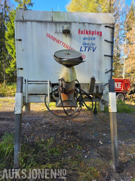 2009 Falkøping mixer C-LTFV - Сельскохозяйственная техника: фото 4 2009 Falkøping mixer C-LTFV - Сельскохозяйственная техника: фото 4
