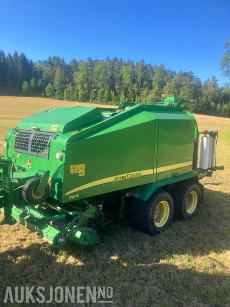 2011 John Deere 744 Premium Rundballepresse / Kombipresse - Сельскохозяйственная техника: фото 1 2011 John Deere 744 Premium Rundballepresse / Kombipresse - Сельскохозяйственная техника: фото 1