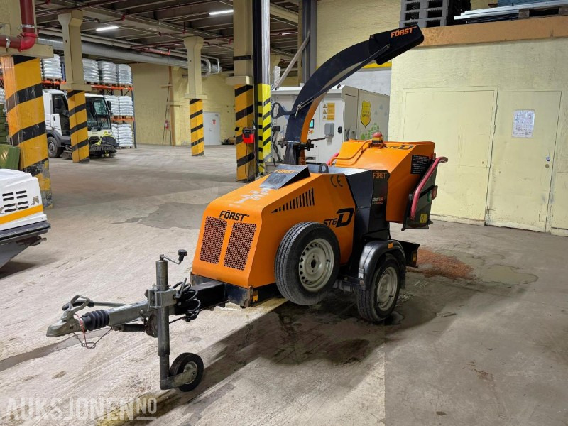 Först ST6D flishugger med Kubota dieselmotor | - Сельскохозяйственная техника: фото 1 Först ST6D flishugger med Kubota dieselmotor | - Сельскохозяйственная техника: фото 1