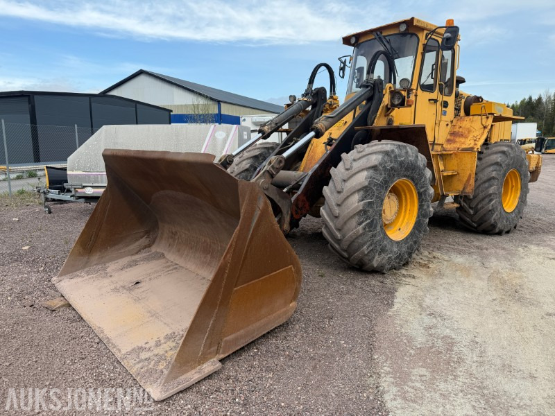 Volvo L120 Hjullaster - 4x4 - Gjerstad 2900L skuff - Nylig byttet dekk - Vekt montert - Колёсный погрузчик: фото 2 Volvo L120 Hjullaster - 4x4 - Gjerstad 2900L skuff - Nylig byttet dekk - Vekt montert - Колёсный погрузчик: фото 2