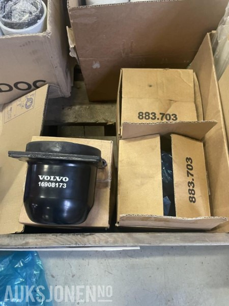 Volvo L150H - L260H Feste førerhytte - Строительное оборудование: фото 1 Volvo L150H - L260H Feste førerhytte - Строительное оборудование: фото 1