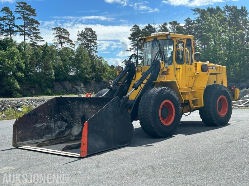 Volvo L90-Hjullaster-Snøskuffe - Колёсный погрузчик: фото 1 Volvo L90-Hjullaster-Snøskuffe - Колёсный погрузчик: фото 1