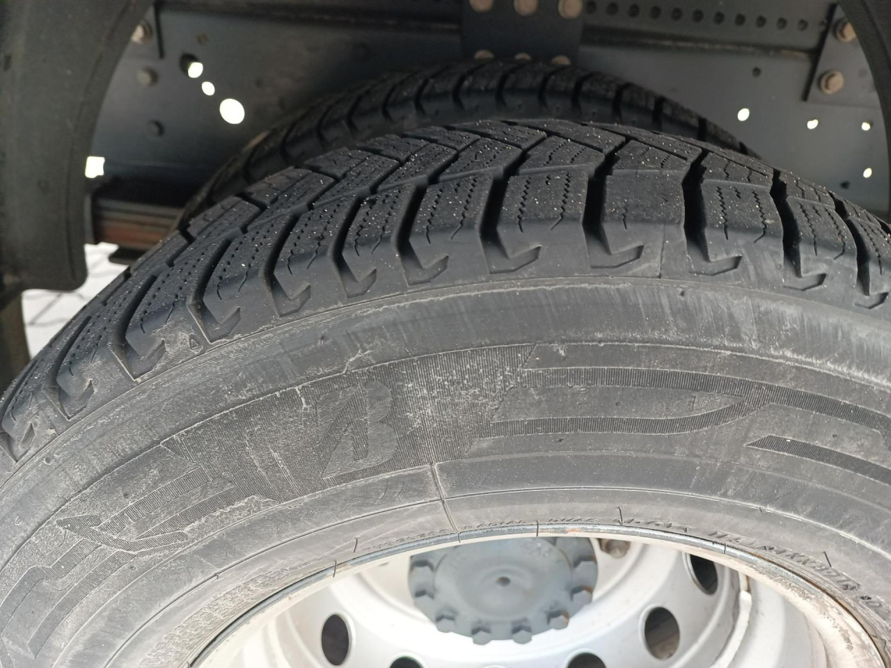 IVECO Daily 70C18A8 - Фургон с закрытым кузовом: фото 2 IVECO Daily 70C18A8 - Фургон с закрытым кузовом: фото 2