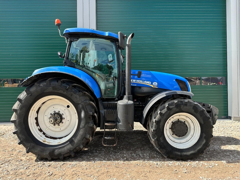 New Holland T7.235 Power Command - Трактор: фото 4 New Holland T7.235 Power Command - Трактор: фото 4