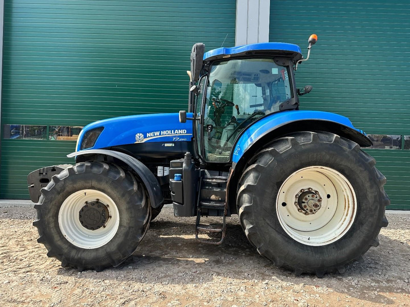 New Holland T7.250 Power Command - Трактор: фото 3 New Holland T7.250 Power Command - Трактор: фото 3