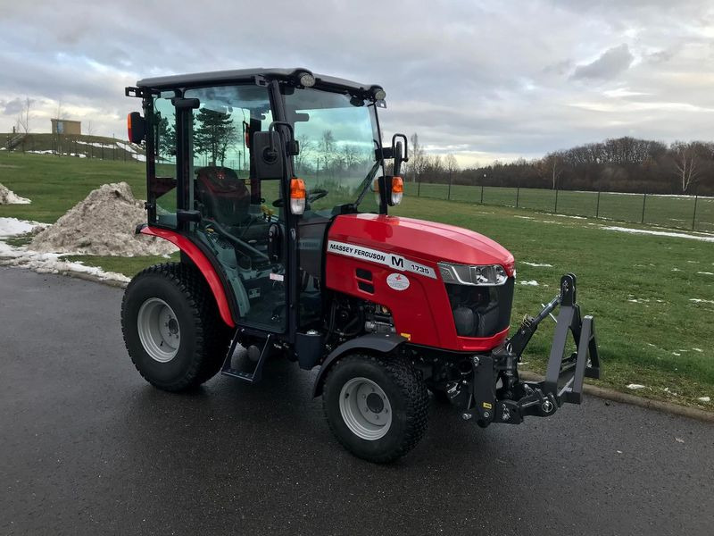 Massey Ferguson MF 1735 M HC - Минитрактор: фото 3 Massey Ferguson MF 1735 M HC - Минитрактор: фото 3